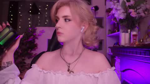 Snapshot of chriss_foxx chatting on March 2026 05:16:01 PM chriss_foxx online show from March 2026 05:16:01 PM