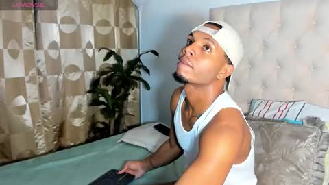 Snapshot of chriss_vall chatting on April 2026 08:09:02 AM Chriss Vall online show from April 2026 08:09:02 AM