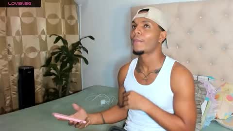 Snapshot of chriss_vall chatting on April 2026 02:38:02 AM Chriss Vall online show from April 2026 02:38:02 AM