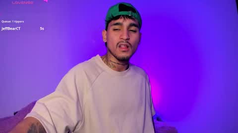 Snapshot of chriss_wg_ chatting on December 2025 08:38:01 PM Christian Wang online show from December 2025 08:38:01 PM