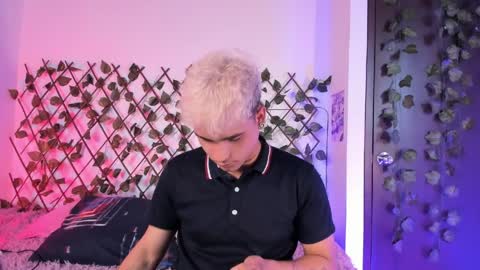 Christian Wang online show from April 2026 08:06:02 PM