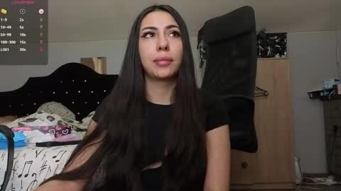 Snapshot of chrisstop18 chatting on April 2026 02:01:01 AM Chrissy online show from April 2026 02:01:01 AM