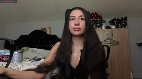 Snapshot of chrisstop18 chatting on April 2026 02:31:01 AM Chrissy online show from April 2026 02:31:01 AM