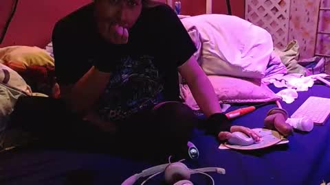 ChrisstyAnneCD online show from October 2025 11:00:02 PM