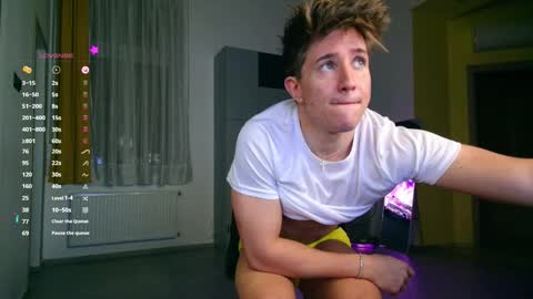 Snapshot of christianlevine_ chatting on November 2025 06:41:01 PM UPVOTE ME ------ ILL DO SOMETHING FOR FREE online show from November 2025 06:41:01 PM