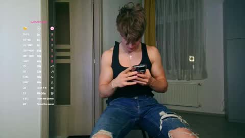 Snapshot of christianlevine_ chatting on November 2025 03:56:02 PM UPVOTE ME ------ ILL DO SOMETHING FOR FREE online show from November 2025 03:56:02 PM