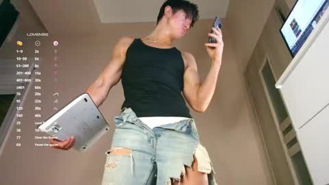 Snapshot of christianlevine_ chatting on December 2025 03:38:02 PM UPVOTE ME ------ ILL DO SOMETHING FOR FREE online show from December 2025 03:38:02 PM