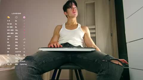 Snapshot of christianlevine_ chatting on December 2025 03:34:01 AM UPVOTE ME ------ ILL DO SOMETHING FOR FREE online show from December 2025 03:34:01 AM