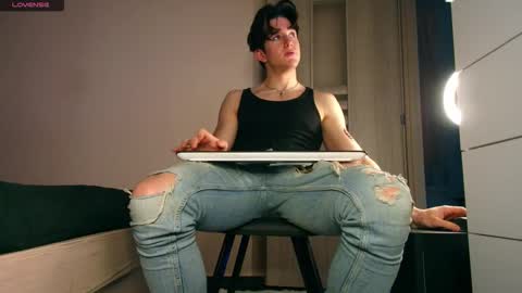 Snapshot of christianlevine_ chatting on January 2026 10:35:01 PM UPVOTE ME ------ ILL DO SOMETHING FOR FREE online show from January 2026 10:35:01 PM