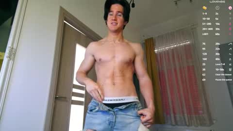 Snapshot of christianlevine_ chatting on March 2026 07:15:01 AM UPVOTE ME ------ ILL DO SOMETHING FOR FREE online show from March 2026 07:15:01 AM