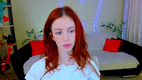 Snapshot of christinaconteeree chatting on July 2026 11:25:02 AM christinaconteeree online show from July 2026 11:25:02 AM