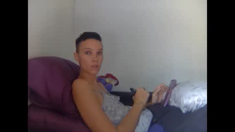 Christina Saunters online show from February 2025 05:31:01 PM