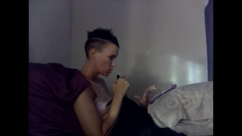 Christina Saunters online show from October 2025 02:37:01 PM