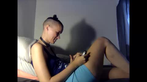 Christina Saunters online show from October 2025 04:07:02 PM