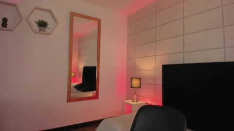 Snapshot of christine_harper chatting on September 2025 12:05:01 PM Christine online show from September 2025 12:05:01 PM