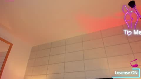 Snapshot of christine_harper chatting on September 2025 12:43:02 PM Christine online show from September 2025 12:43:02 PM