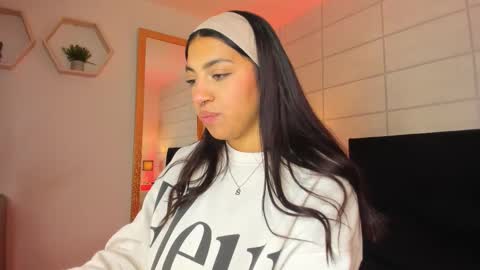 Snapshot of christine_harper chatting on October 2025 12:12:02 PM Christine online show from October 2025 12:12:02 PM