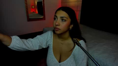 Snapshot of christine_harper chatting on October 2025 12:05:01 PM Christine online show from October 2025 12:05:01 PM