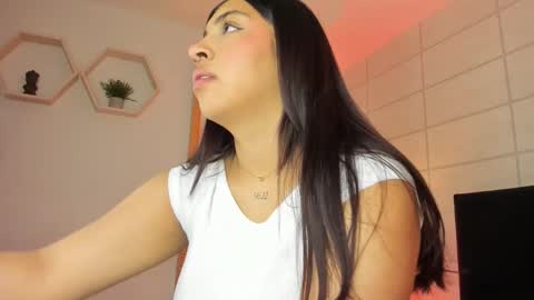 Snapshot of christine_harper chatting on October 2025 12:06:02 PM Christine online show from October 2025 12:06:02 PM