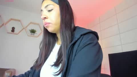 Snapshot of christine_harper chatting on October 2025 12:16:01 PM Christine online show from October 2025 12:16:01 PM