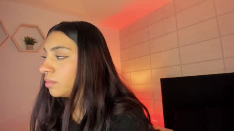 Snapshot of christine_harper chatting on November 2025 12:16:02 PM Christine online show from November 2025 12:16:02 PM