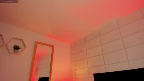 Snapshot of christine_harper chatting on November 2025 12:15:02 PM Christine online show from November 2025 12:15:02 PM