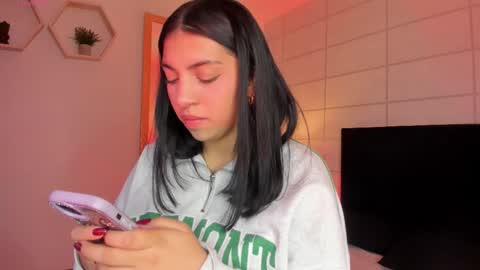 Snapshot of christine_harper chatting on December 2025 12:00:01 PM Christine online show from December 2025 12:00:01 PM