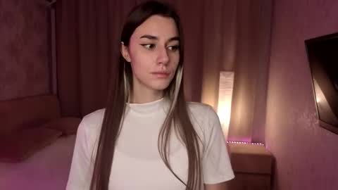 Ellie online show from November 2025 05:06:02 PM