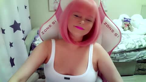 Christi online show from October 2025 06:13:02 AM