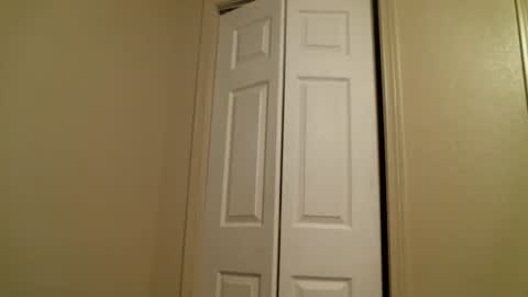 Snapshot of christophe_throbin chatting on January 2025 12:53:02 AM christophe_throbin online show from January 2025 12:53:02 AM