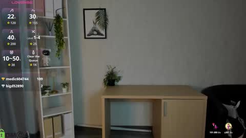 Snapshot of christy_little chatting on September 2025 01:06:02 AM hristy3 online show from September 2025 01:06:02 AM