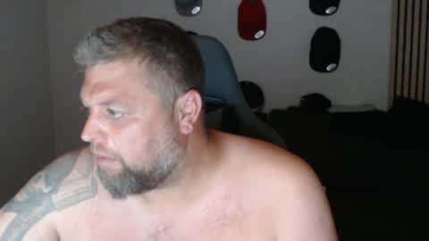 Snapshot of chrizz80 chatting on July 2026 10:04:01 PM Chrizz online show from July 2026 10:04:01 PM