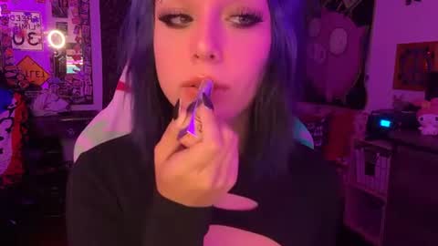 Snapshot of chromeheartzz chatting on March 2026 03:33:02 AM chromeheartzz online show from March 2026 03:33:02 AM