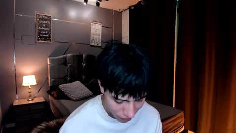 chrristopher77 online show from September 2025 04:19:01 PM