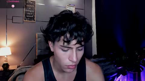 chrristopher77 online show from December 2025 02:34:01 PM