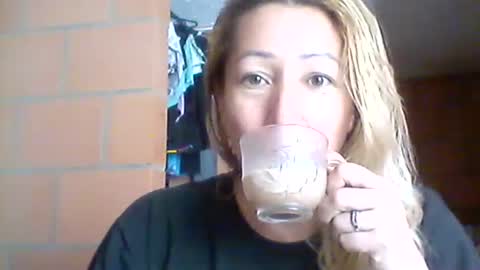 Snapshot of chrysta_12 chatting on September 2025 04:07:01 PM chrystal hotty online show from September 2025 04:07:01 PM