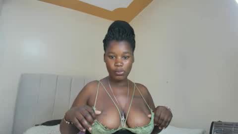 Snapshot of chubby_flora chatting on April 2026 10:28:01 AM Flora online show from April 2026 10:28:01 AM