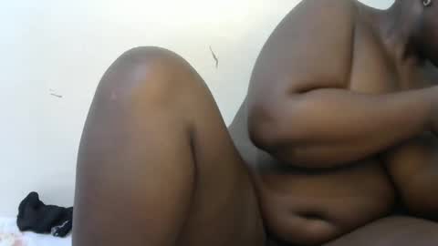 Snapshot of chubby_queenie07 chatting on September 2025 09:58:02 AM DivaDee online show from September 2025 09:58:02 AM