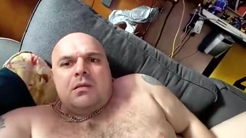 Snapshot of chubbyman40 chatting on April 2026 03:04:02 PM chubbyman40 online show from April 2026 03:04:02 PM