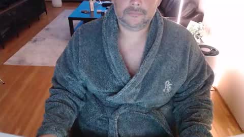 Snapshot of chubbyvix chatting on June 2026 04:24:01 AM AstorYvr online show from June 2026 04:24:01 AM
