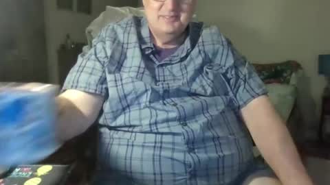 Snapshot of chubbywren chatting on April 2026 04:10:02 AM Wren online show from April 2026 04:10:02 AM