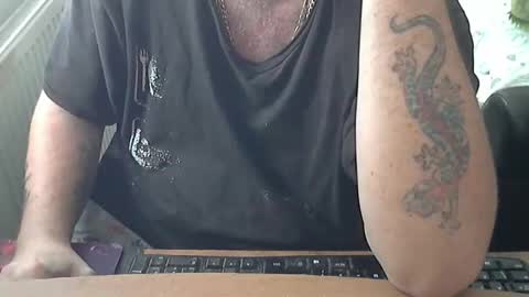 Snapshot of chunkisgreat chatting on November 2025 02:43:02 PM chunkisgreat online show from November 2025 02:43:02 PM