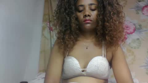 Snapshot of ciciazzhh chatting on March 2026 10:35:01 PM ciciazzhh online show from March 2026 10:35:01 PM