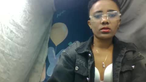 Snapshot of ciciazzhh chatting on May 2026 07:49:02 AM ciciazzhh online show from May 2026 07:49:02 AM