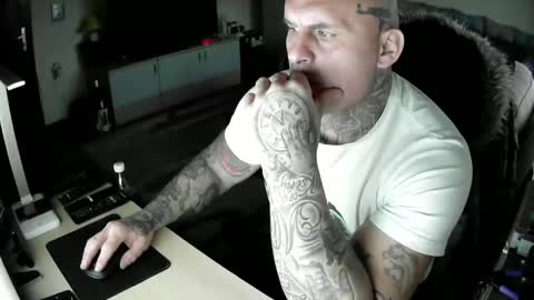 cikakure16081976 online show from February 2025 03:56:01 PM