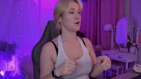 Cin Bellamy online show from November 2025 05:07:02 AM