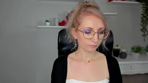 Cinderella online show from March 2026 06:41:02 AM