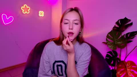 Snapshot of cindylovesmith chatting on March 2026 03:22:02 AM cindylovesmith online show from March 2026 03:22:02 AM