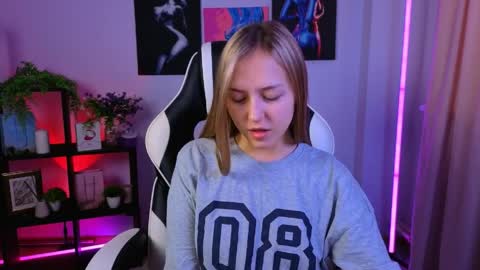 Snapshot of cindylovesmith chatting on April 2026 05:59:01 AM cindylovesmith online show from April 2026 05:59:01 AM