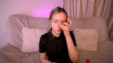 Snapshot of cindylovesmith chatting on April 2026 05:23:01 AM cindylovesmith online show from April 2026 05:23:01 AM